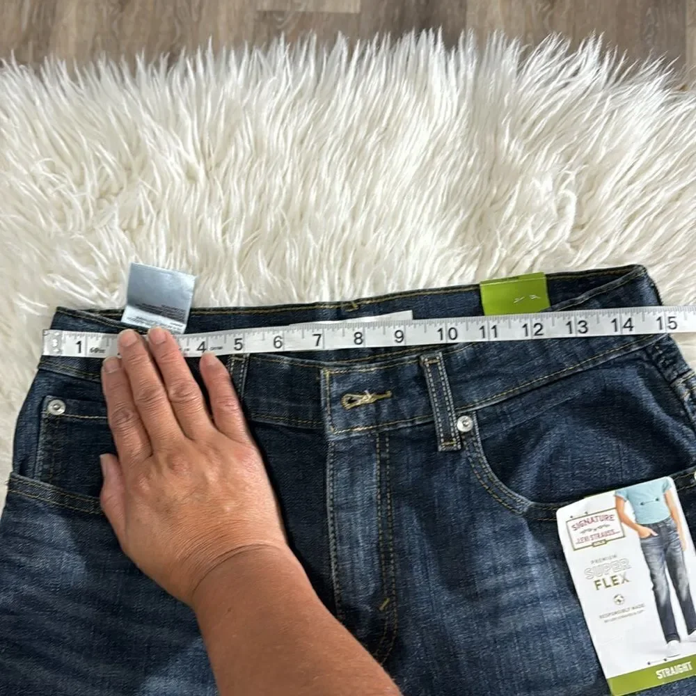 SIGNATRE by LEVI JEANS SIZE 16
